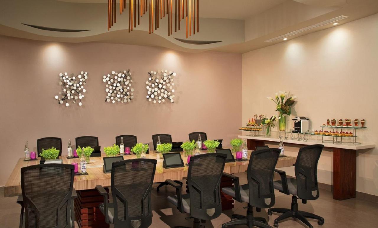 Secrets Riviera Cancun Resort & Spa (Adults Only) 푸에르토 모렐로스 외부 사진
